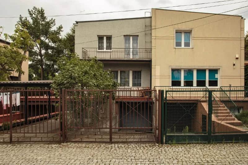 Dom Jarosława Kaczyńskiego: Adres, wartość i dlaczego stał się symbolem?