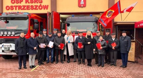 Przekazanie wozów strażackich dla OSP w Granowcu oraz OSP w Ostrzeszowie