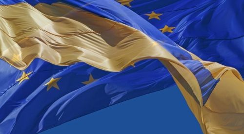 Strategiczne podejście – długoterminowe rozwiązanie dla potrzeb finansowych Ukrainy w Unii Europejskiej
